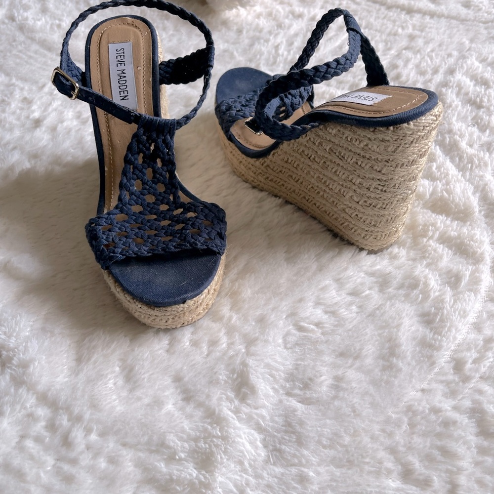Wedge shoes